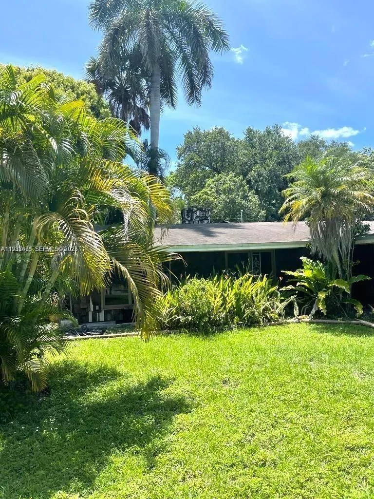 2913 Riverland Rd, Fort Lauderdale FL 33312
