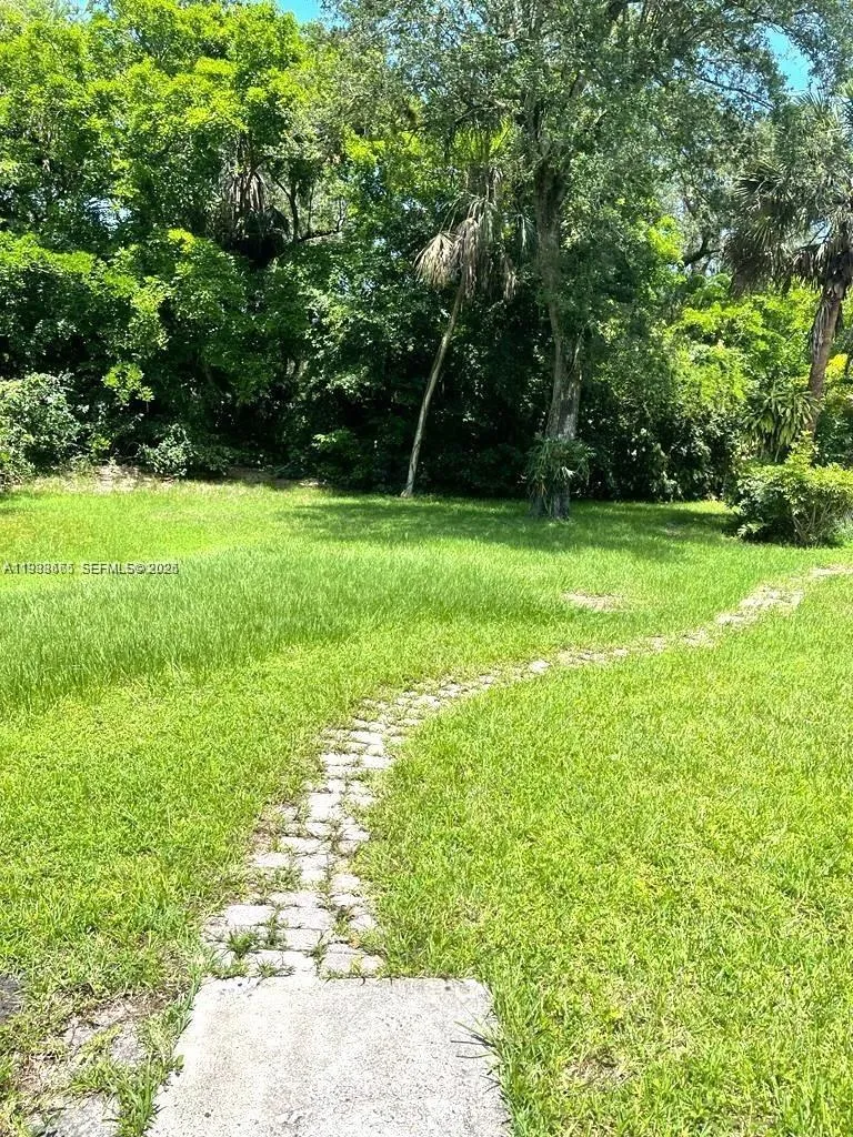 2913 Riverland Rd, Fort Lauderdale FL 33312
