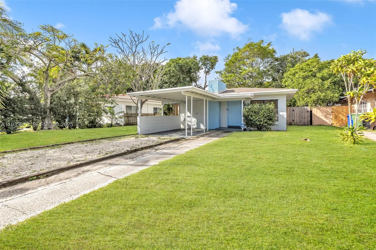 2 bedroom 1 bath for sale at 1317 NW 7th Ter, Fort Lauderdale FL 33311