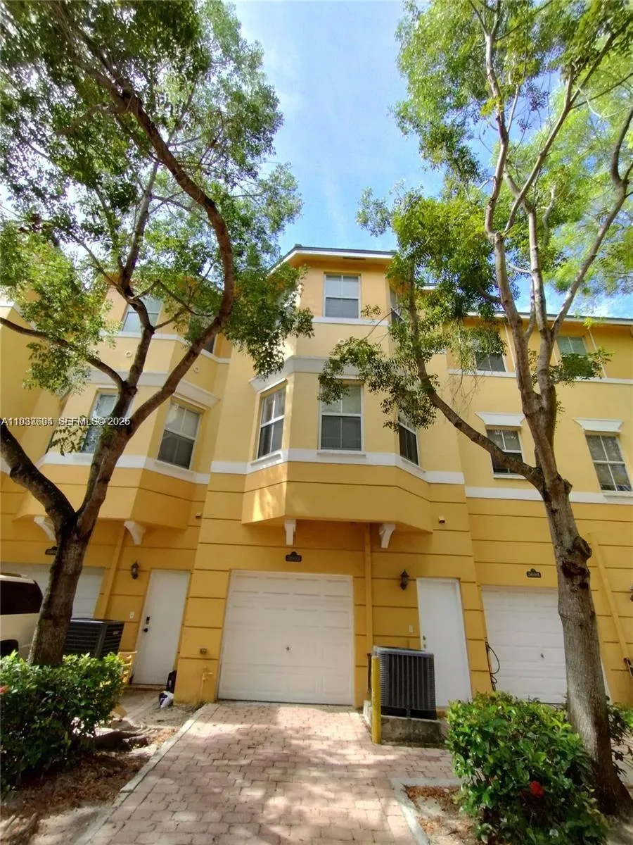 3603 Shoma Dr, Royal Palm Beach FL 33414
