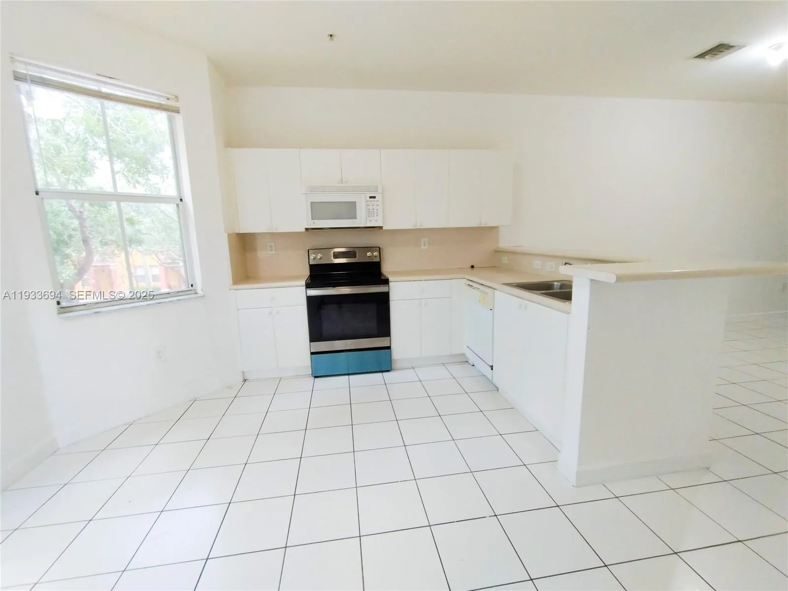 3603 Shoma Dr, Royal Palm Beach FL 33414