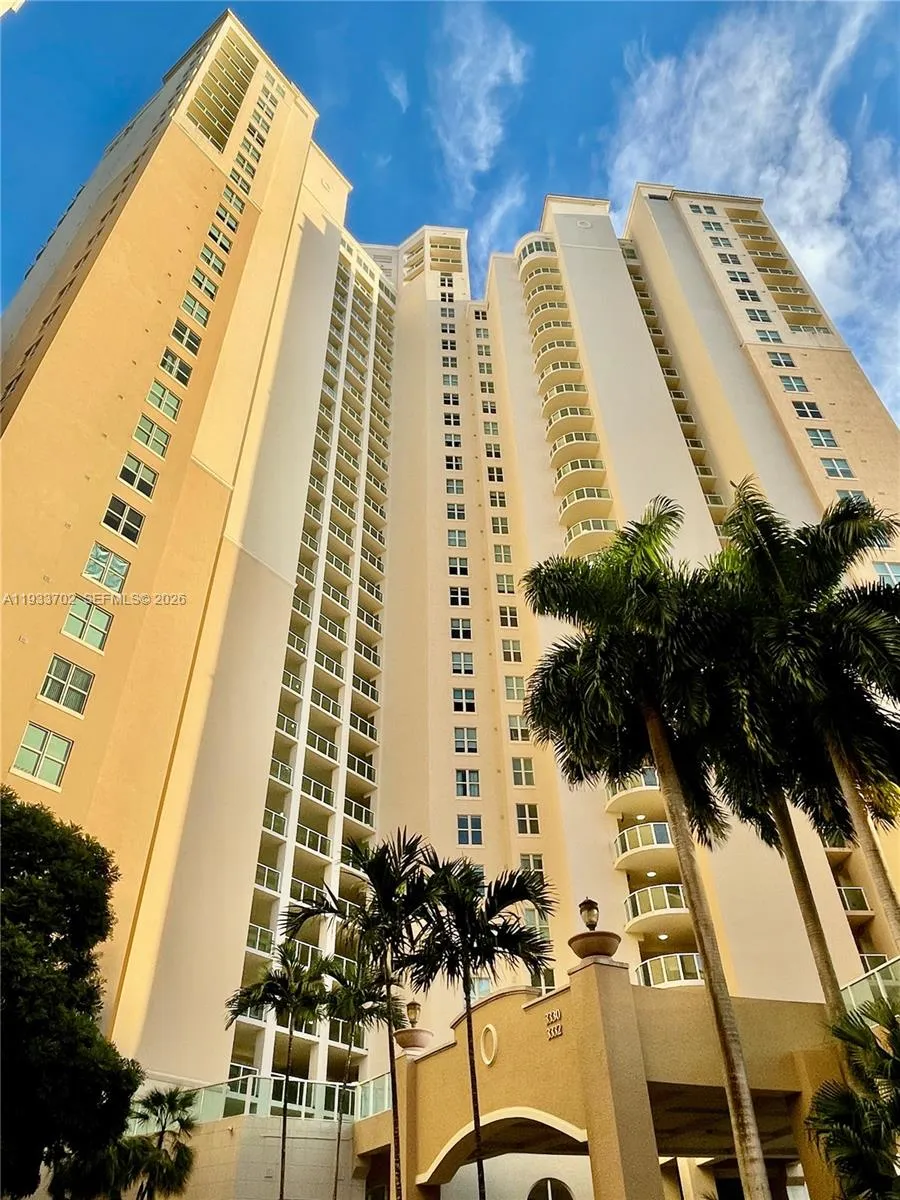 3330 NE 190th St # 1112, Aventura FL 33180