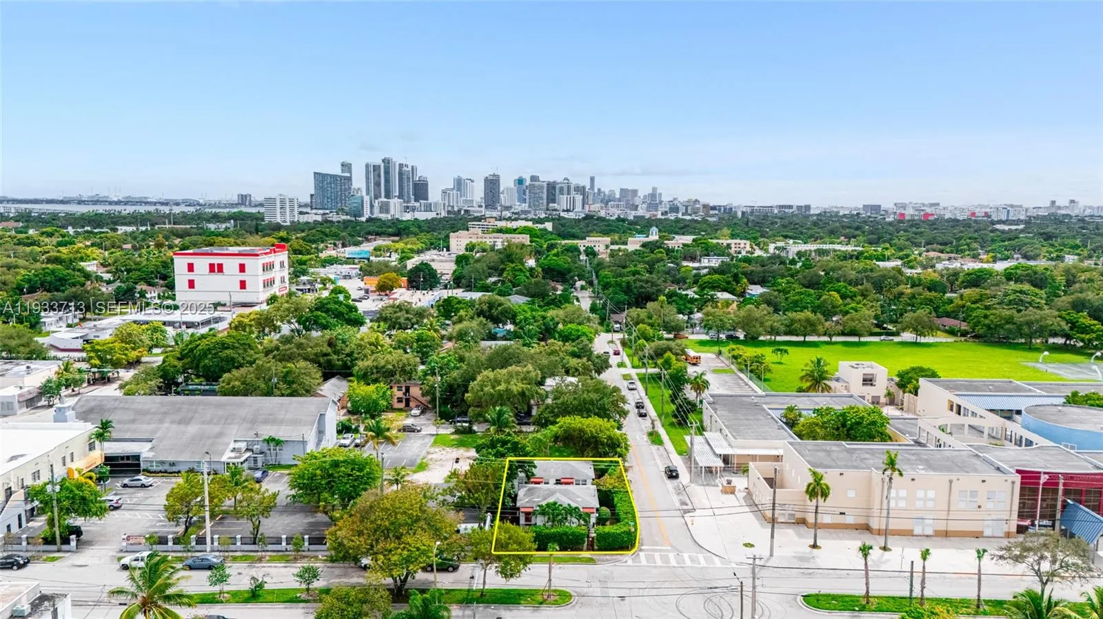 150 NE 59th St, Miami FL 33137