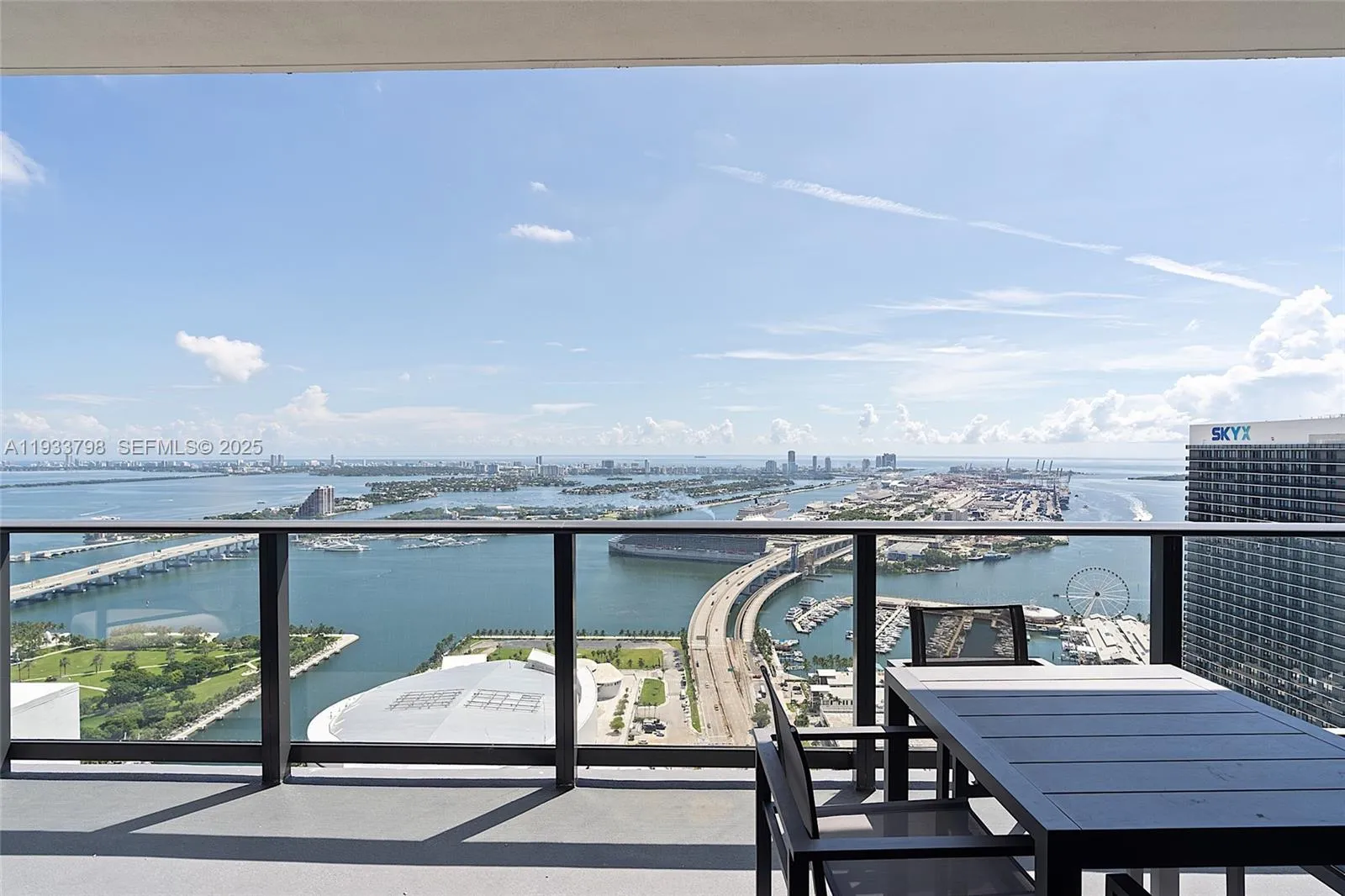 3 bedroom 2 bath for sale at 159 NE 6th St # 5015, Miami FL 33132
