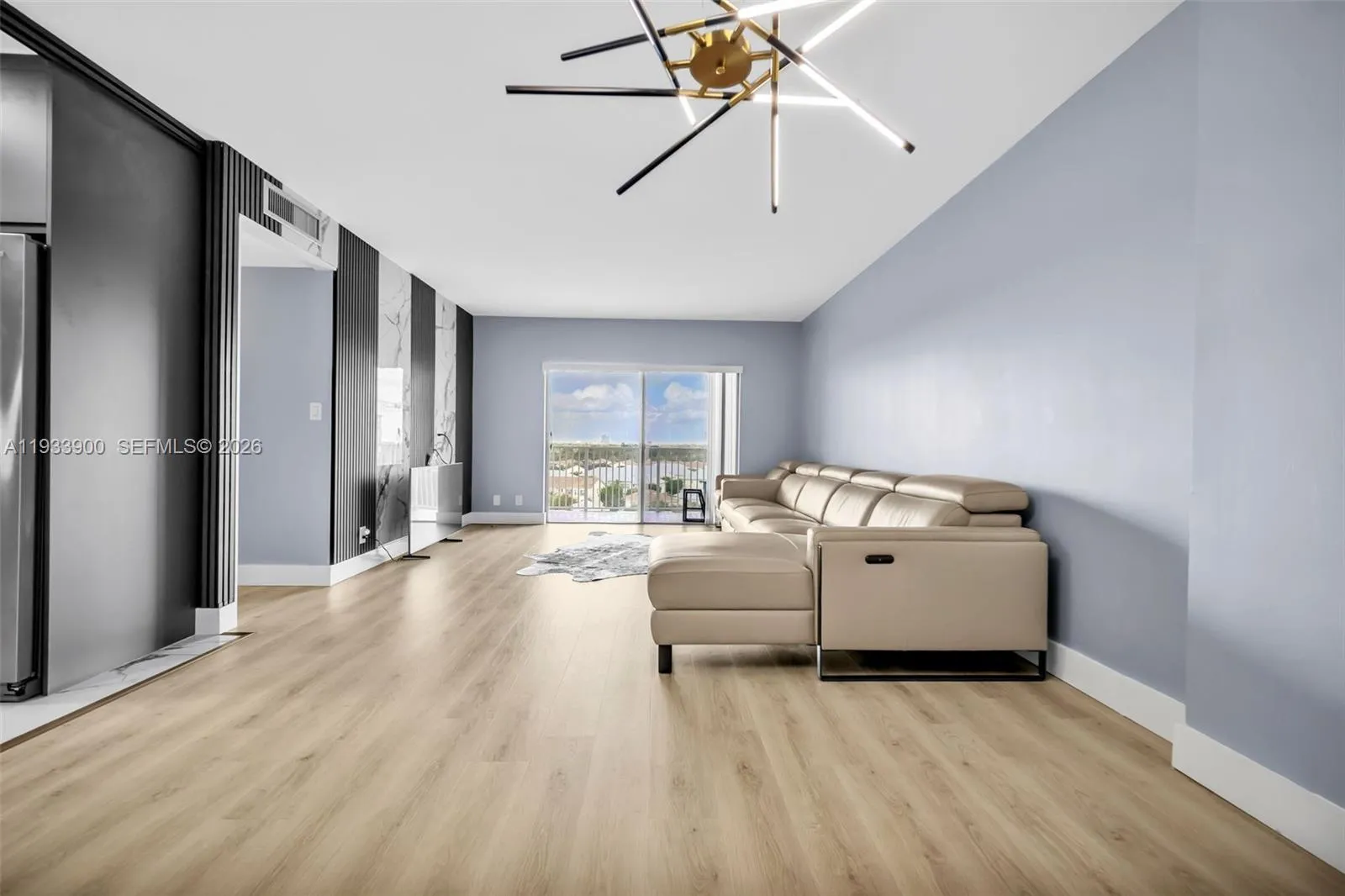 2 bedroom 2 bath for sale at 4200 Hillcrest Dr # 802, Hollywood FL 33021