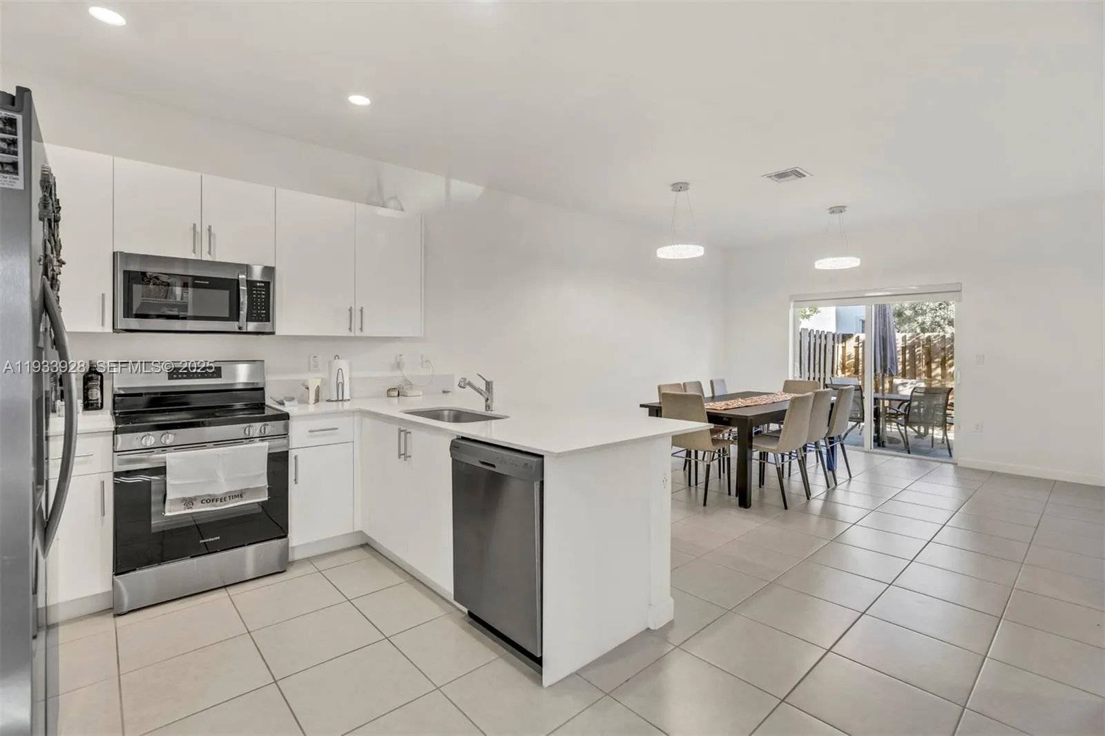 11851 NW 46th St, Coral Springs FL 33076