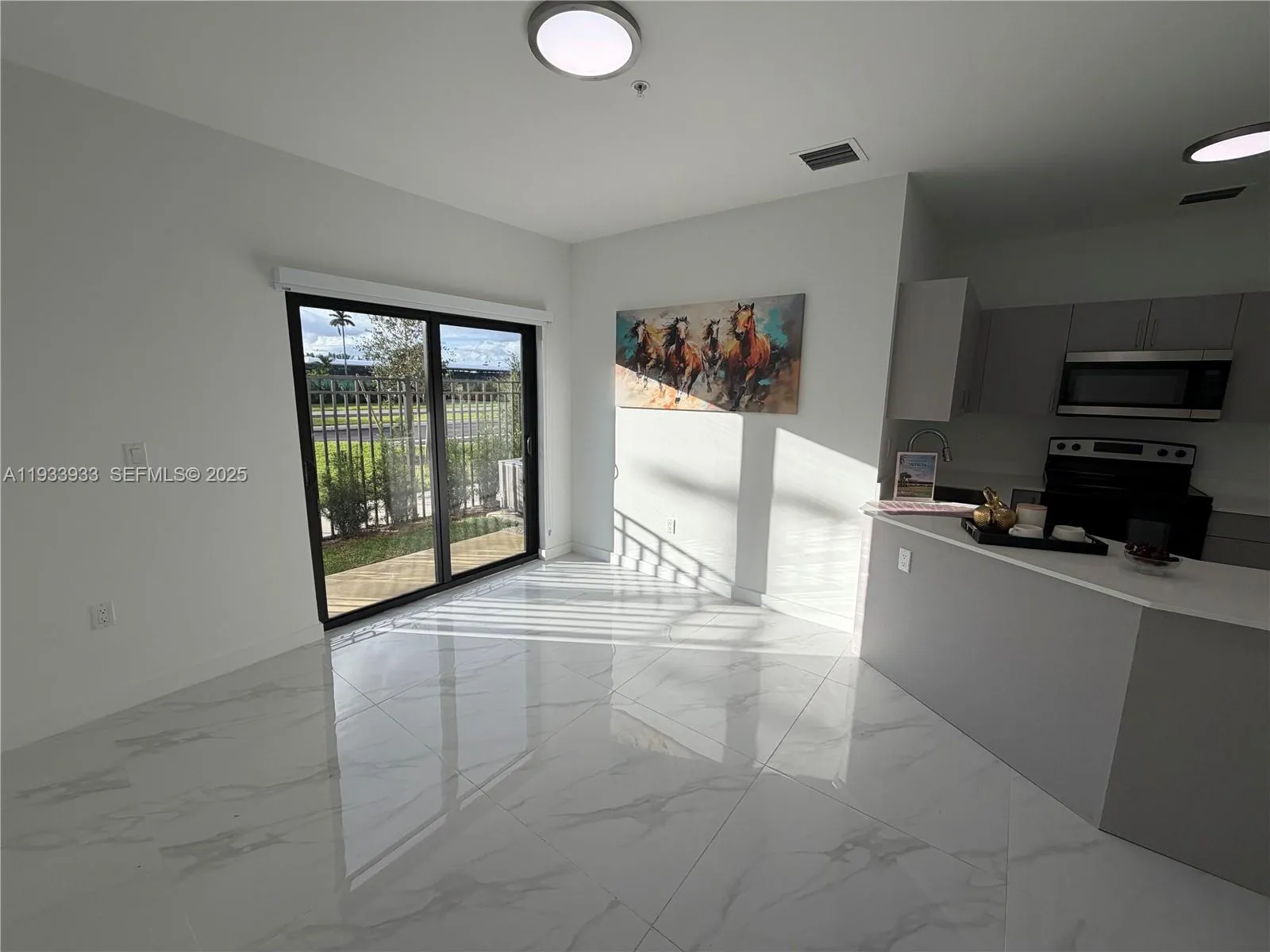 2308 E 4th ave # 208, Hialeah FL 33013