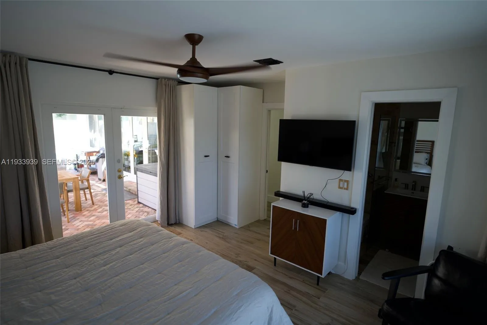 2156 NE 18th Ave, Wilton Manors FL 33305