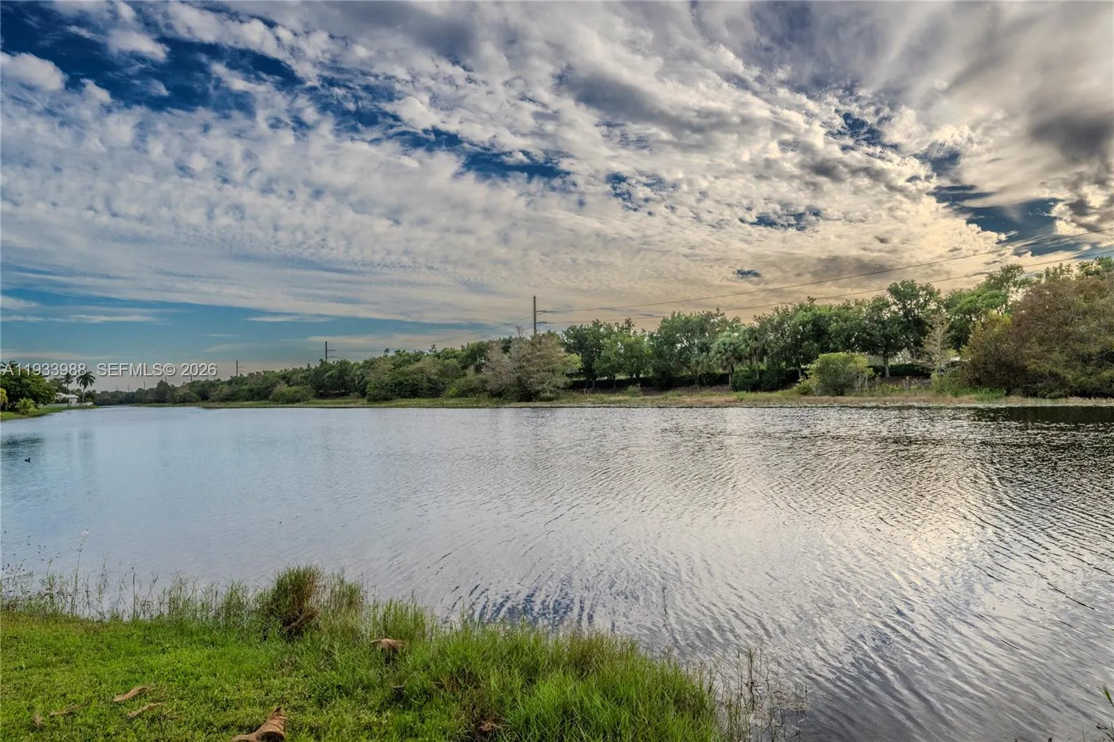 4 bedroom 3 bath for sale at 2893 Oakbrook Dr, Weston FL 33332