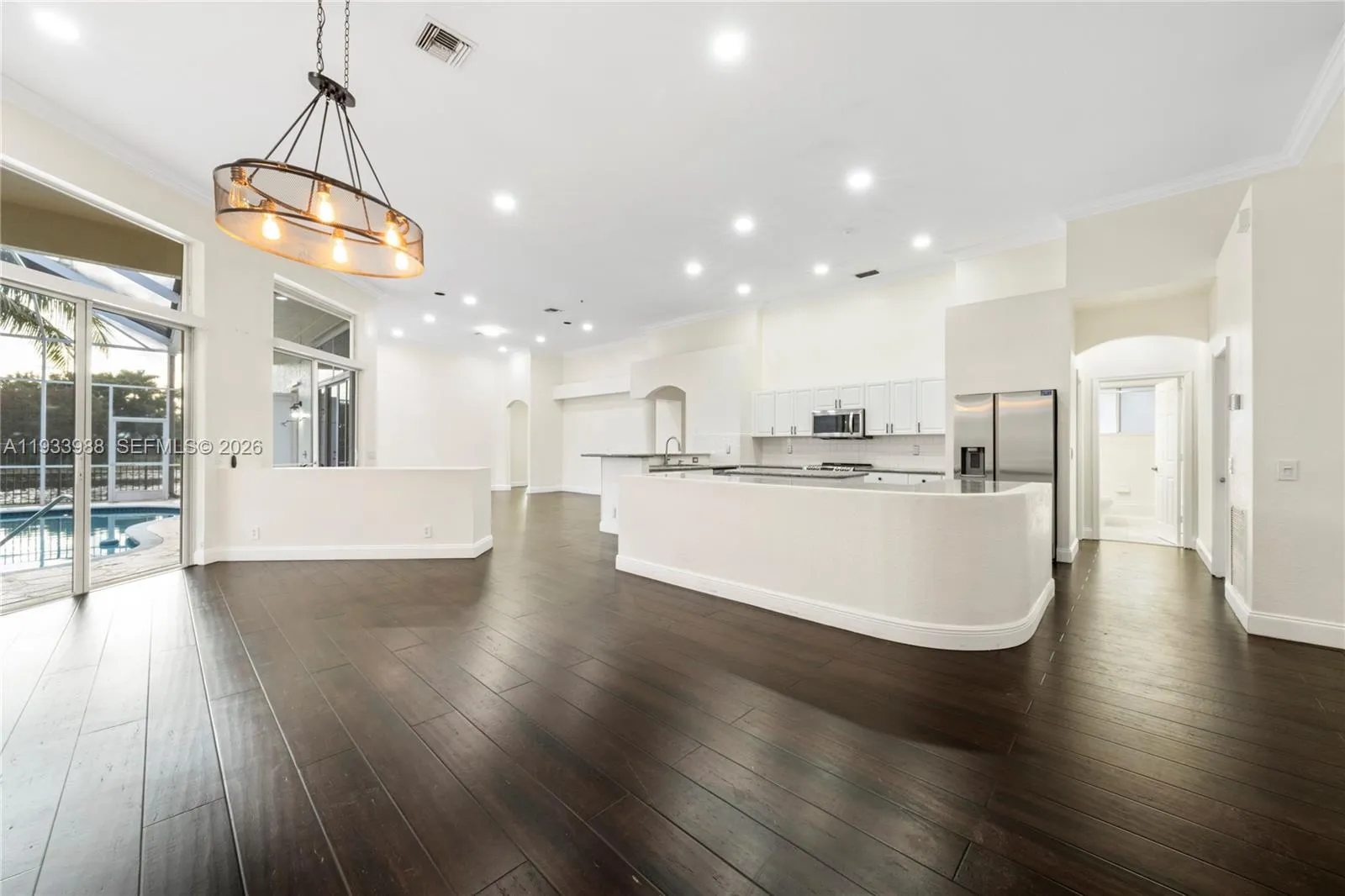 2893 Oakbrook Dr, Weston FL 33332