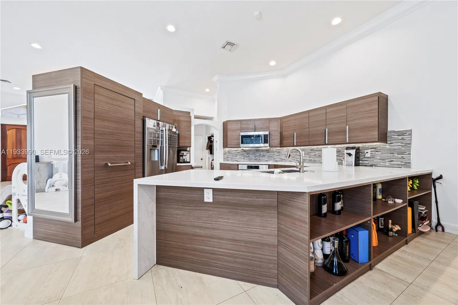 5 bedroom 3 bath for sale at 2994 Oakbrook Dr, Weston FL 33332