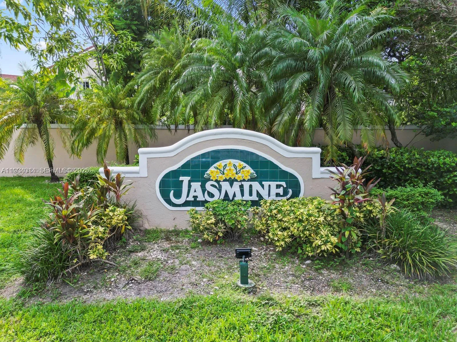 3 bedroom 2 bath for sale at 15253 SW 111th St, Miami FL 33196