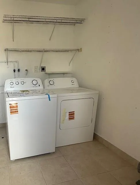 15253 SW 111th St, Miami FL 33196