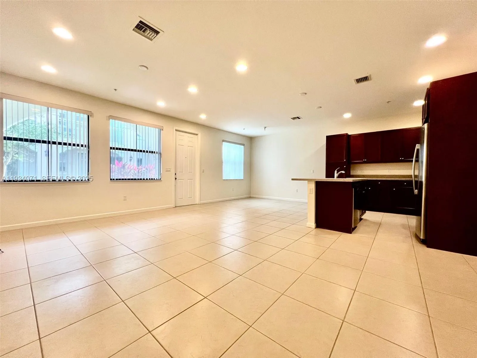 12585 NW 32nd Mnr, Sunrise FL 33323
