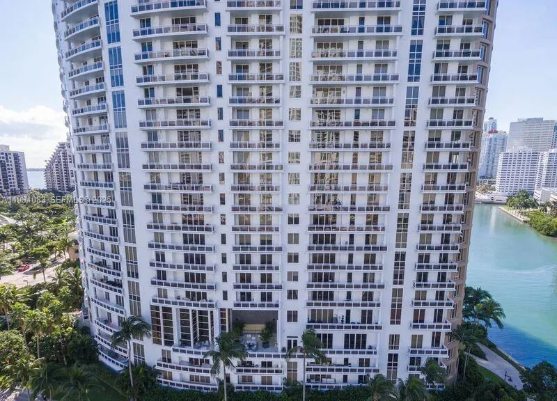 2 bedroom 2 bath for sale at 901 Brickell Key Blvd # 705, Miami FL 33131