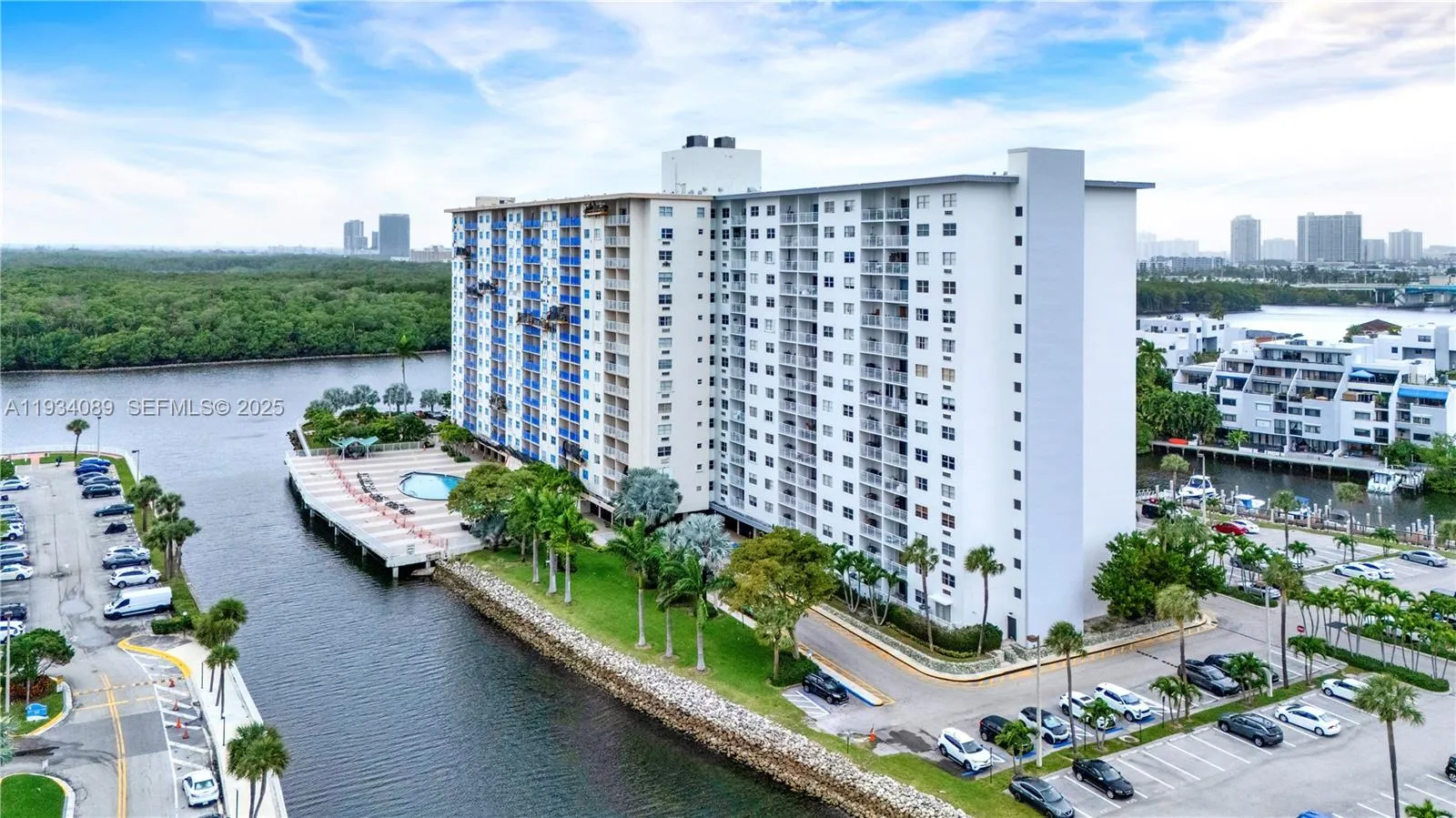400 Kings Point Dr # 1604, Sunny Isles Beach FL 33160