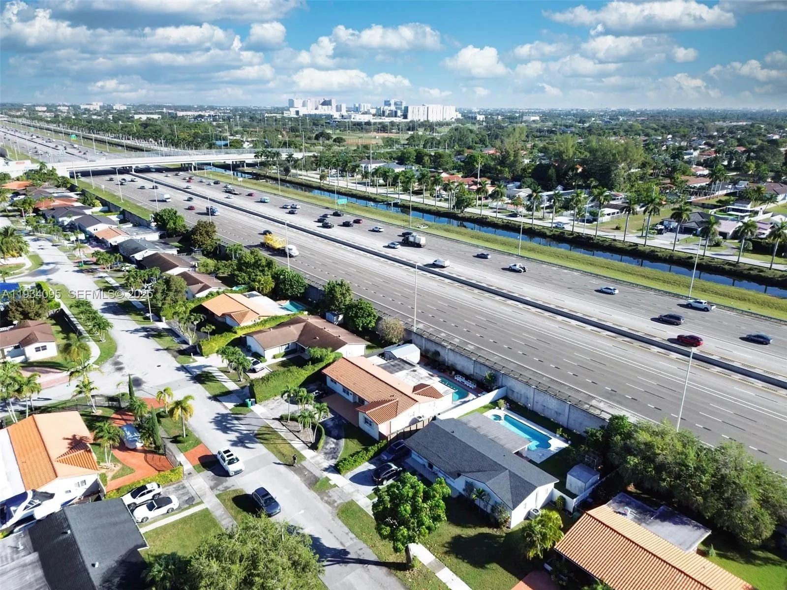 2711 SW 117th Ct, Miami FL 33175