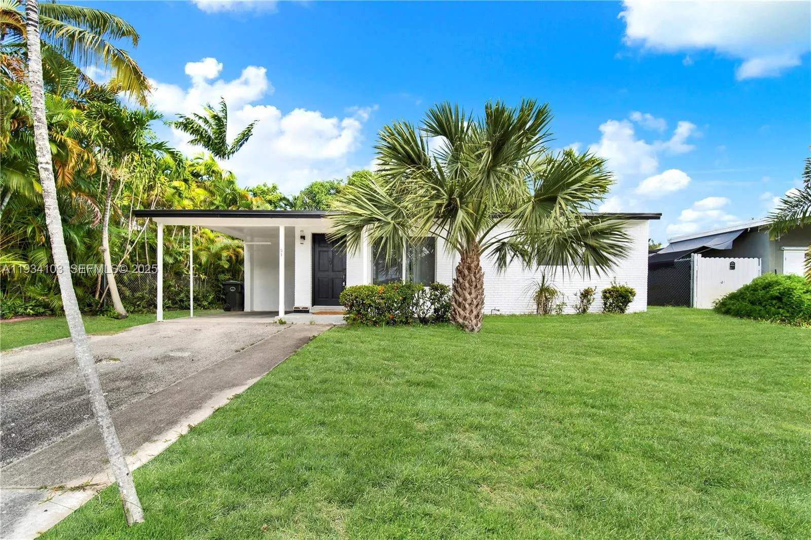 3 bedroom 3 bath for sale at 51 NE 56th Ct, Oakland Park FL 33334