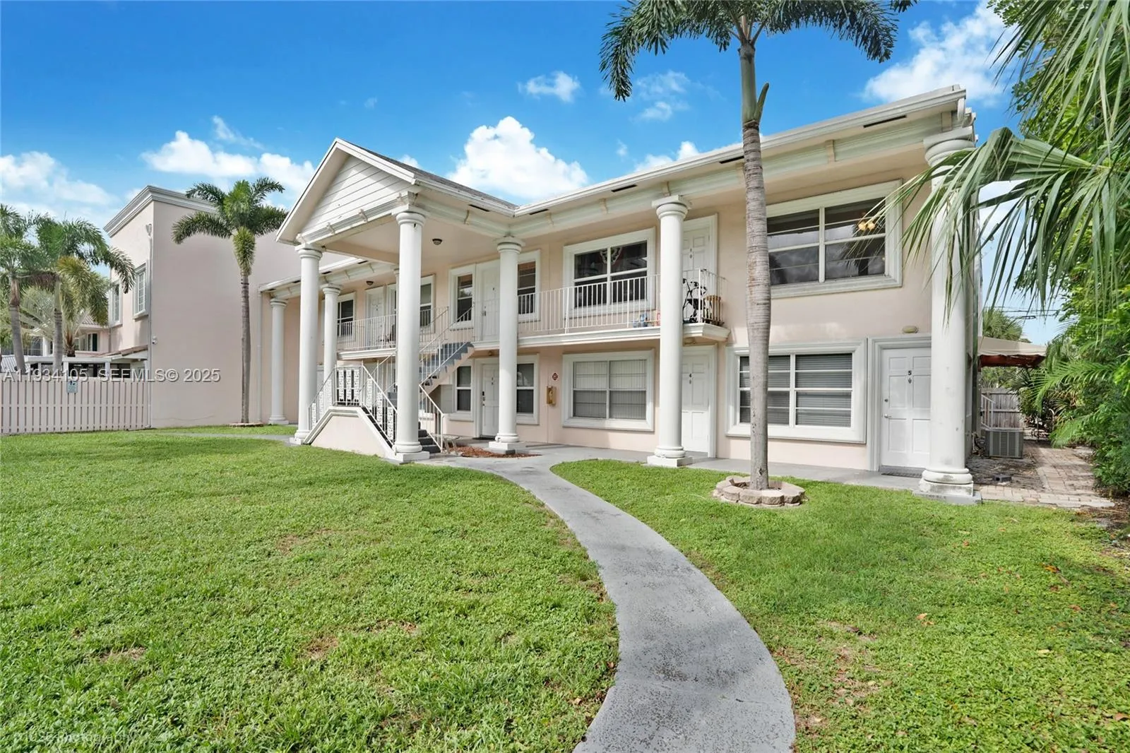 2 bedroom 1 bath for sale at 4521 NE 21st Ave # 5, Fort Lauderdale FL 33308