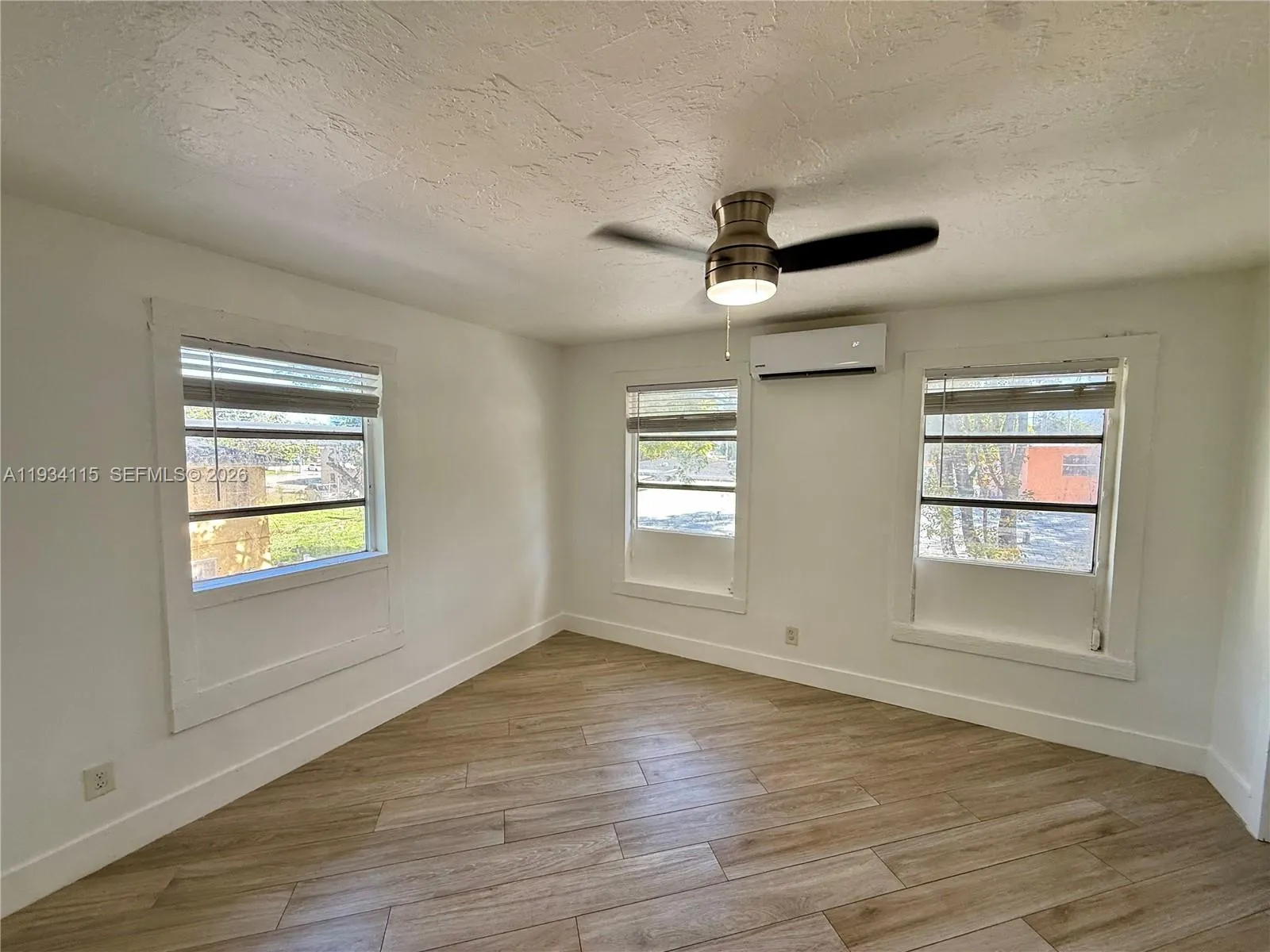 29 NW 28th St, Miami FL 33127