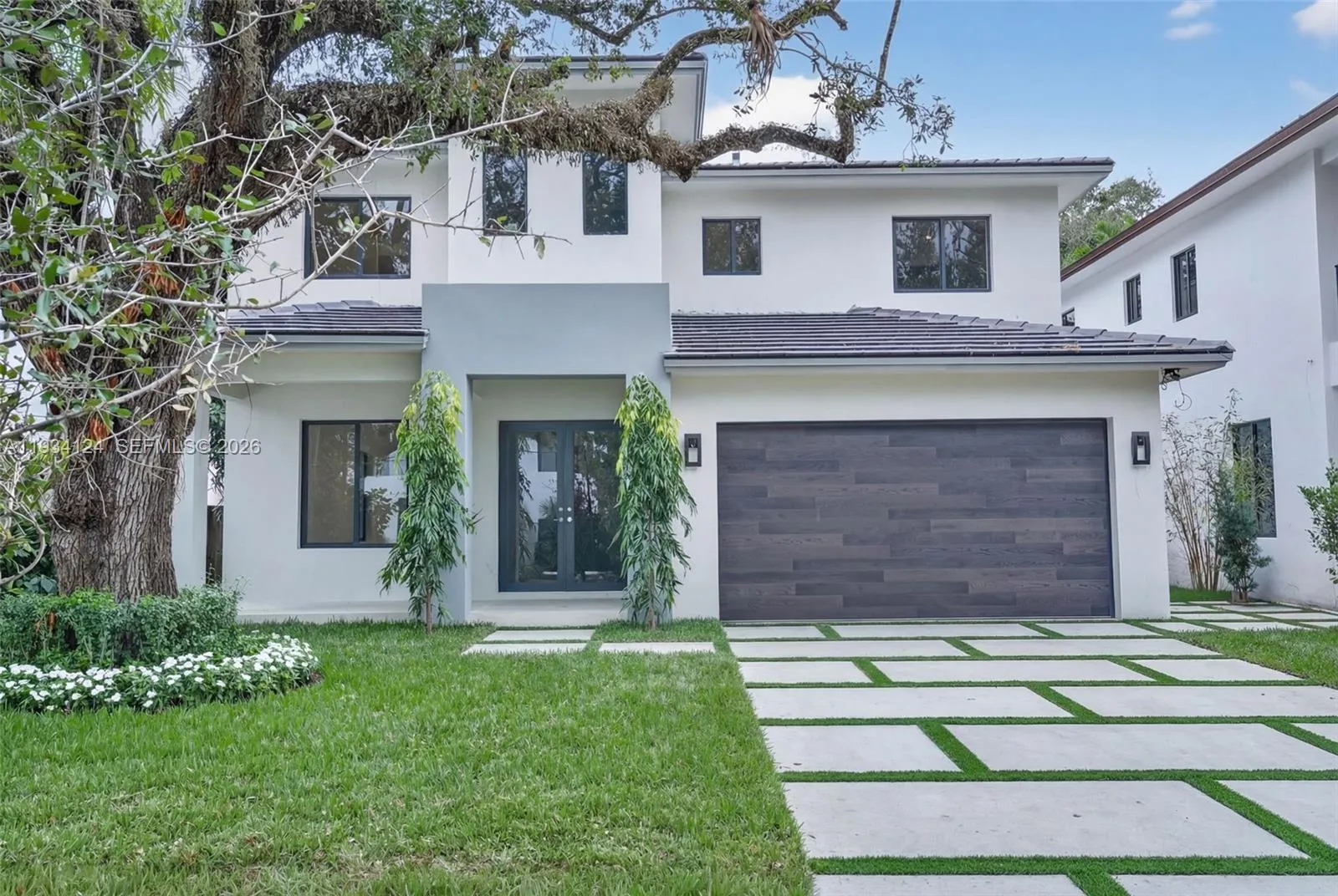 4 bedroom 4 bath for sale at 7222 SW 52nd Ct, Miami FL 33143