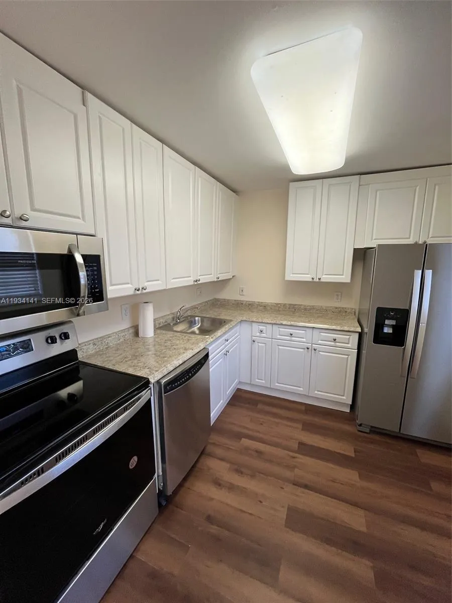 21121 SW 85th Ave # 311, Cutler Bay FL 33189