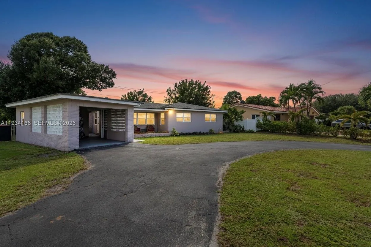 4 bedroom 2 bath for sale at 312 NW 35th st., Oakland Park FL 33309