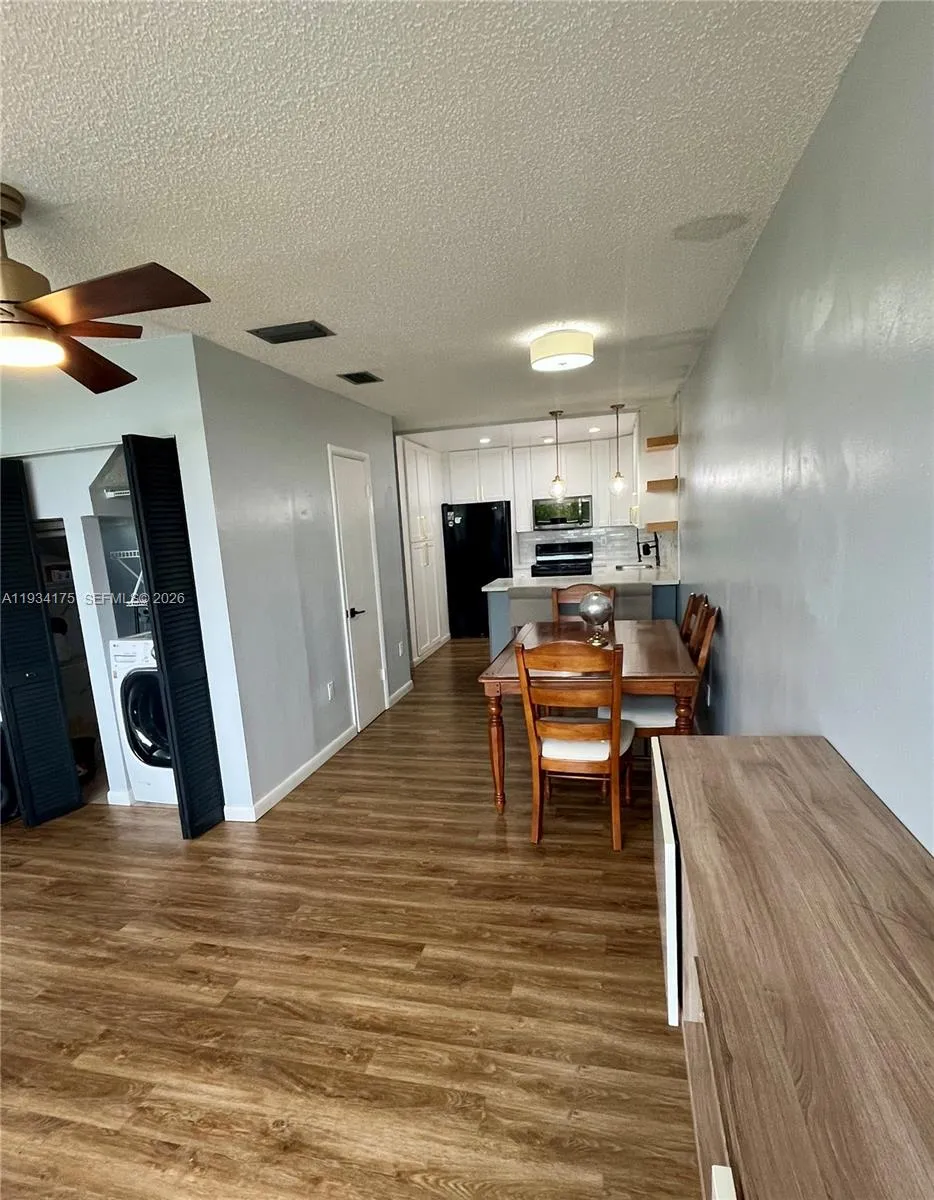 1750 W 56th St # 211, Hialeah FL 33012