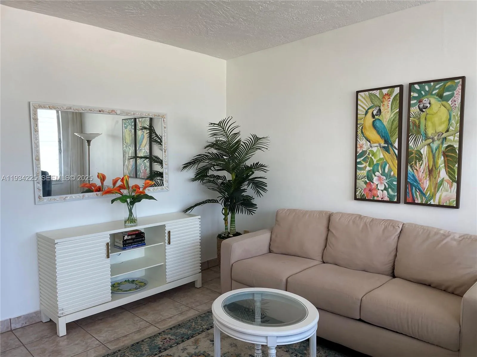 1 bedroom 1 bath for sale at 3177 S Ocean Dr # 321, Hallandale Beach FL 33009