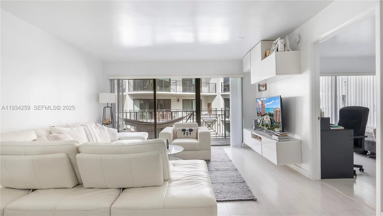 2 bedroom 2 bath for sale at 2029 N Ocean Blvd # 404, Fort Lauderdale FL 33305