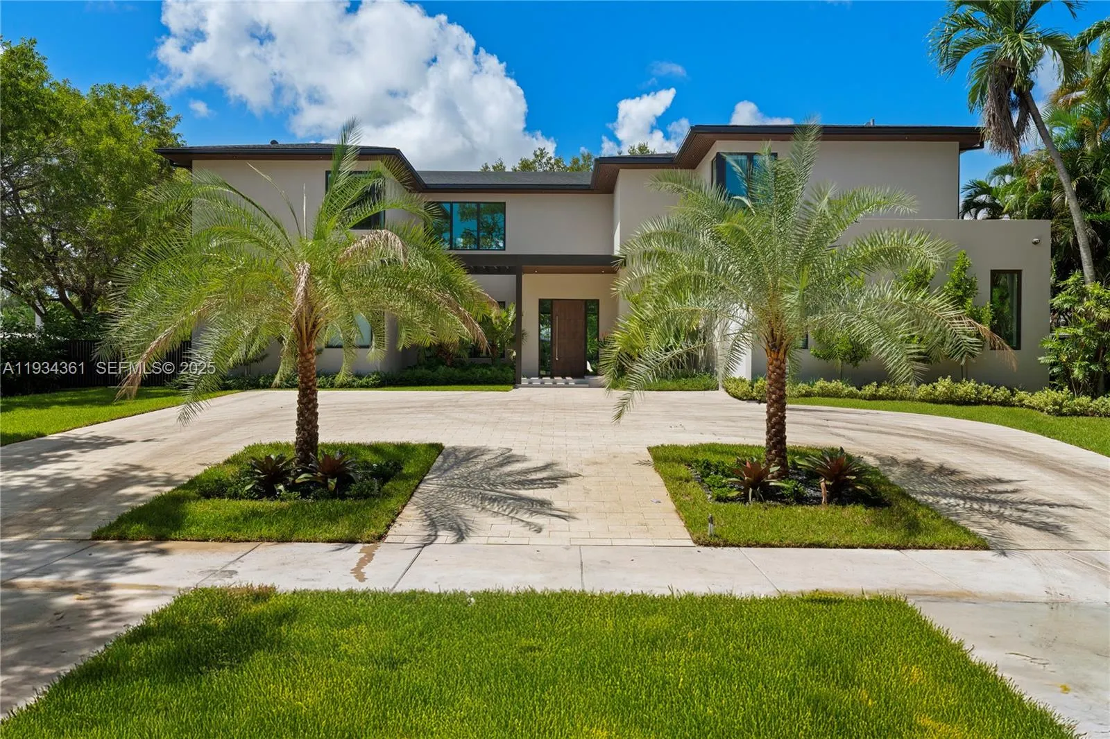 9 bedroom 9 bath for sale at 19900 NE 21st Ct, Miami FL 33179