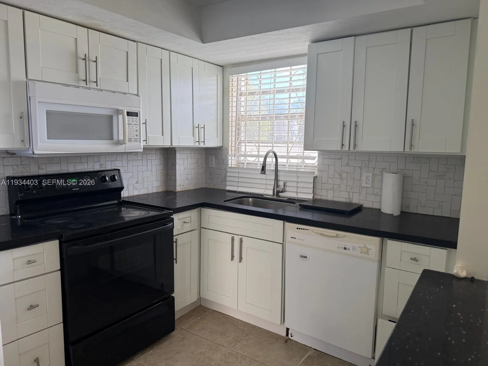 910 Michigan Ave # 305, Miami Beach FL 33139