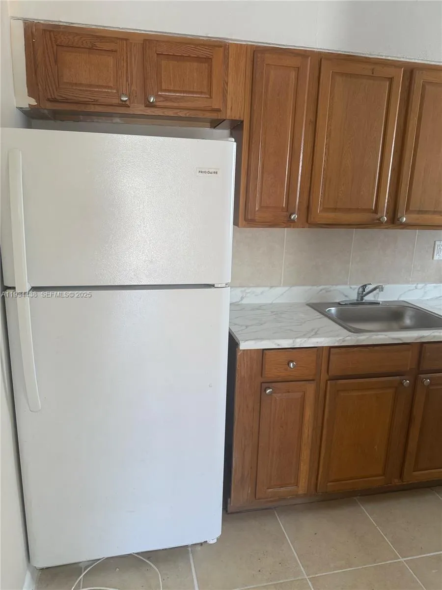 621 SW 15th Ave # 4, Miami FL 33135