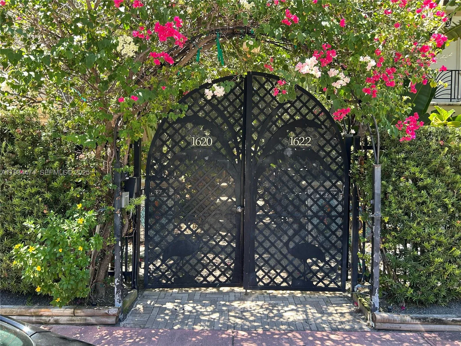 1 bedroom 1 bath for sale at 1620 Pennsylvania Ave # 206, Miami Beach FL 33139