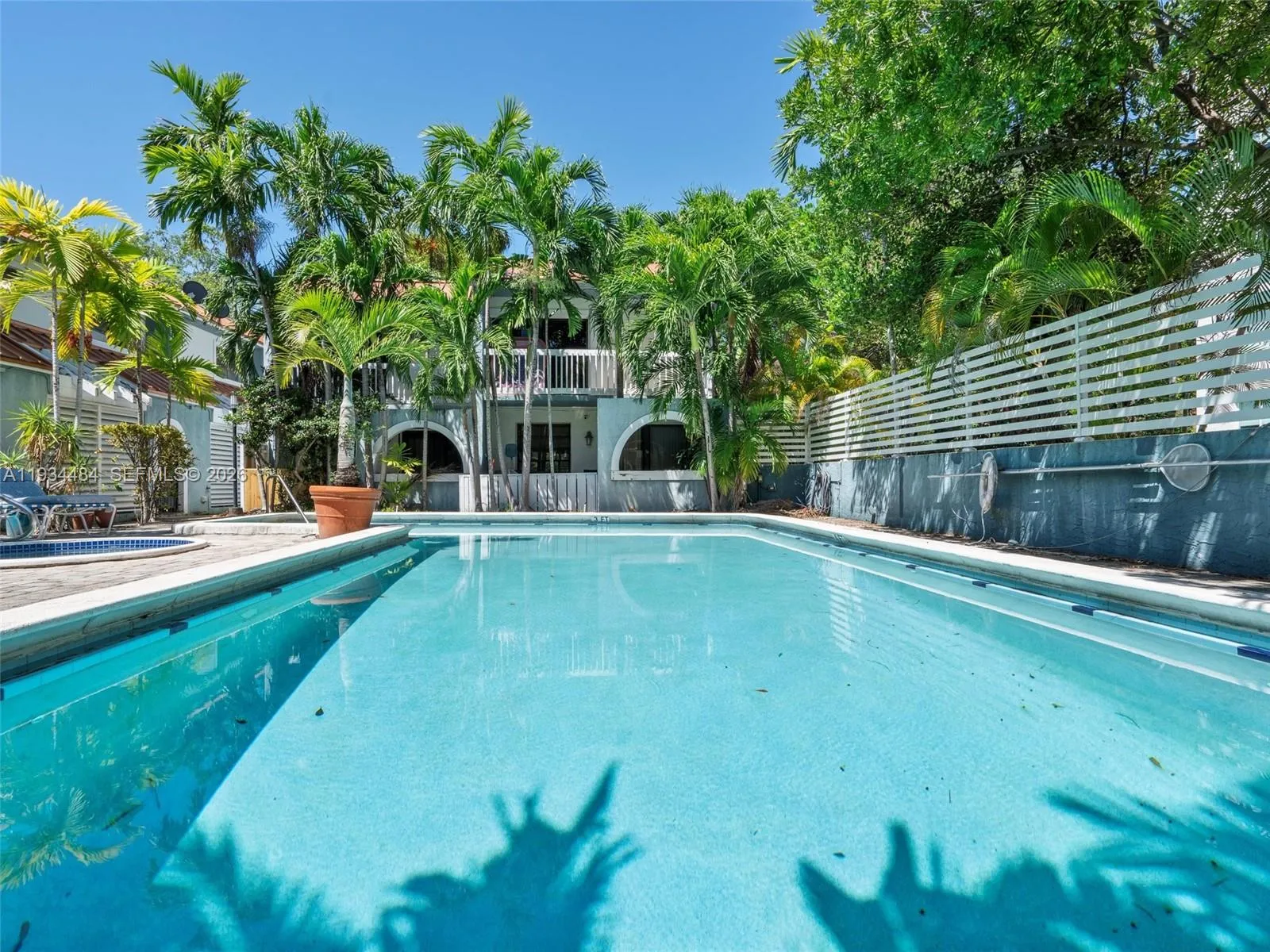 515 NE 38th St # 10, Miami FL 33137