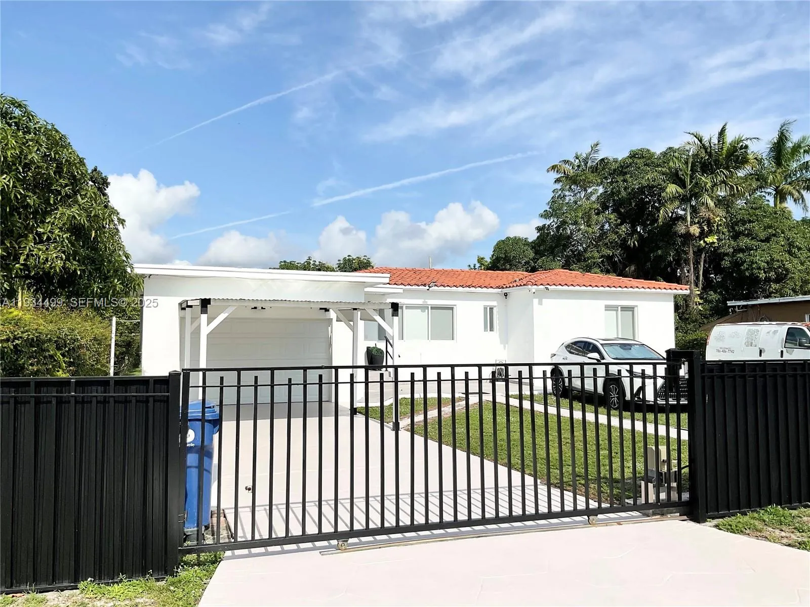 3 bedroom 2 bath for sale at 161 NW 145th St, Miami FL 33168