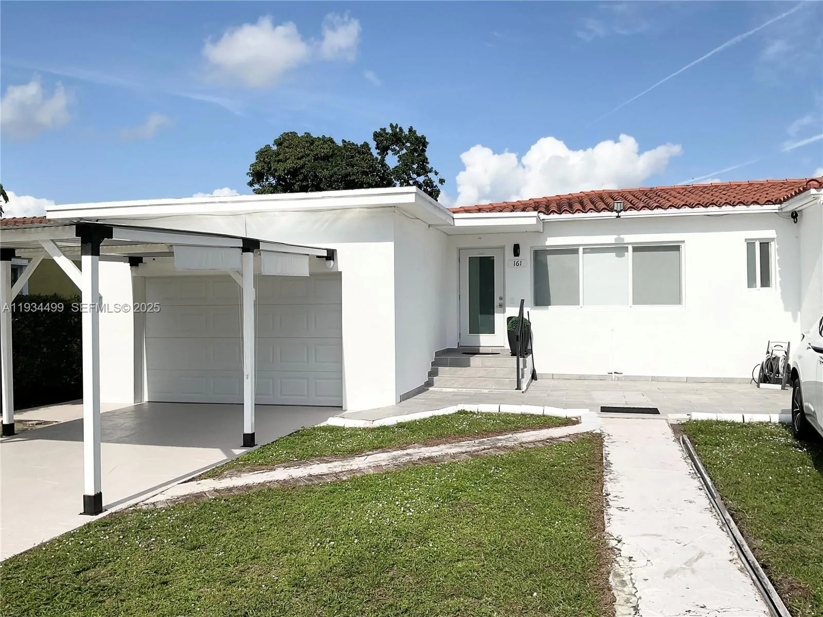 161 NW 145th St, Miami FL 33168