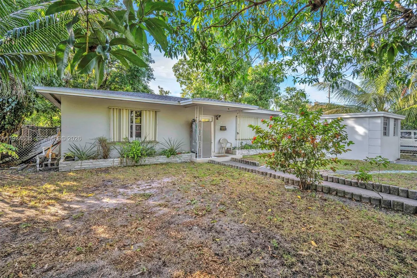 2 bedroom 1 bath for sale at 16234 NE 9th Ct, North Miami Beach FL 33162