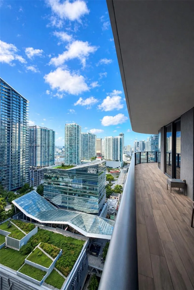 3 bedroom 3 bath for sale at 801 S Miami Ave # 2709, Miami FL 33130