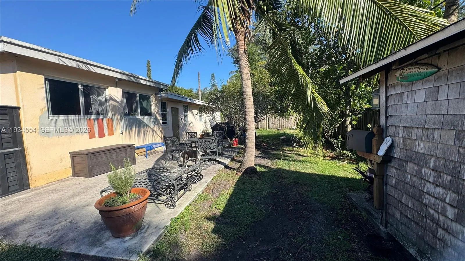 630 NE 165th St, Miami FL 33162