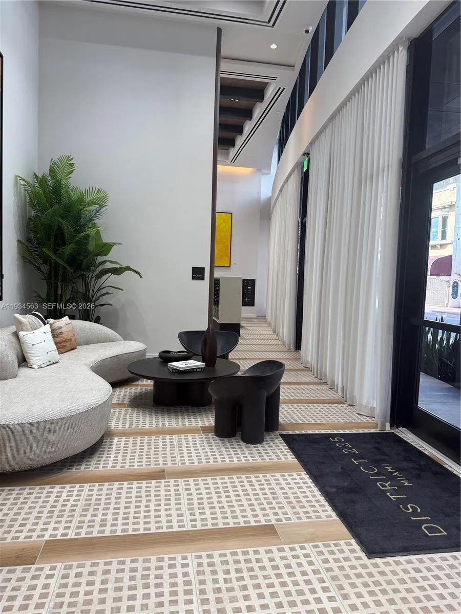 225 N Miami ave # 501, Miami FL 33128