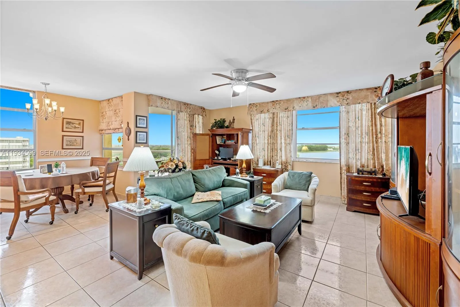 2 bedroom 2 bath for sale at 1301 NE Miami Gardens Dr # 926W, Miami FL 33179