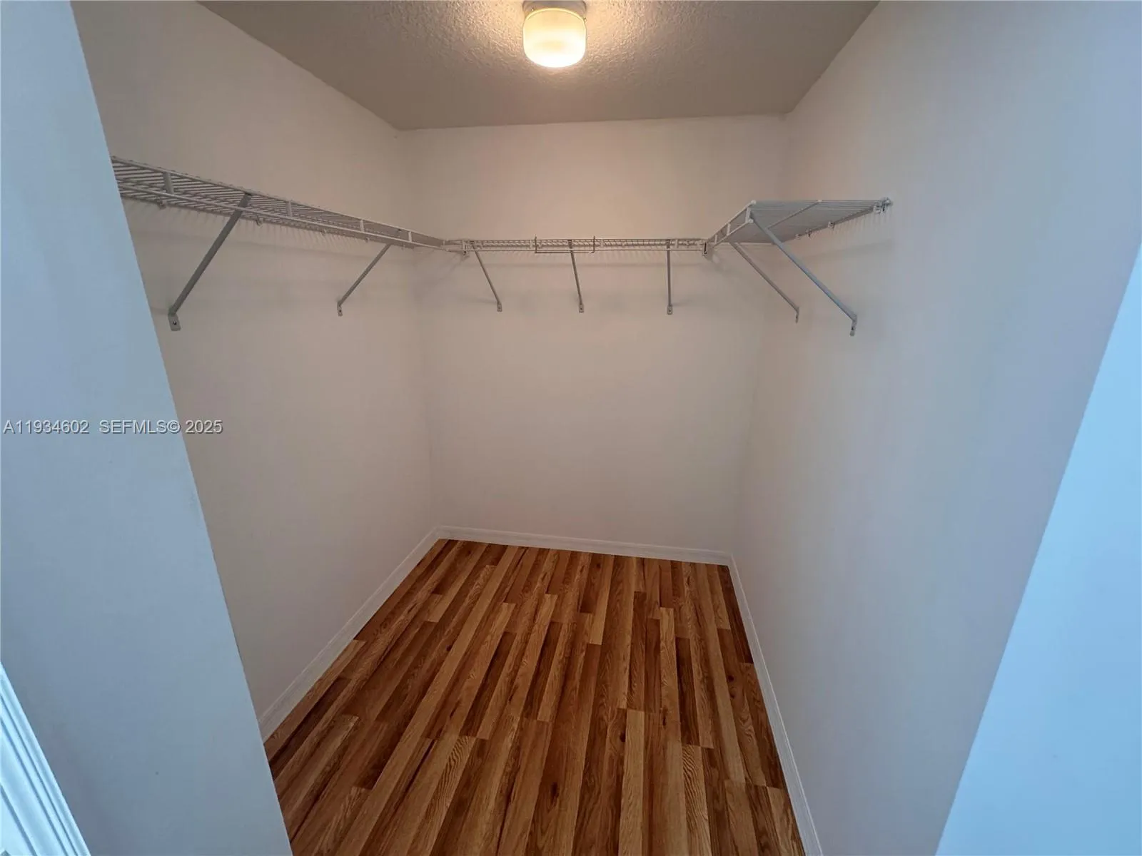 9340 Fontainebleau Blvd # W310, Miami FL 33172