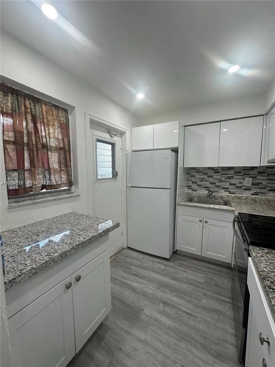 2800 NE 203rd St # 10, Aventura FL 33180