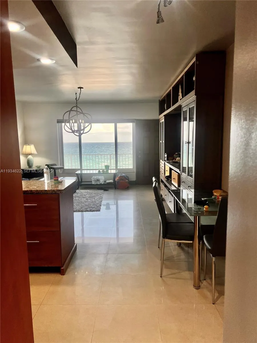 300 Oregon St # 506, Hollywood FL 33019