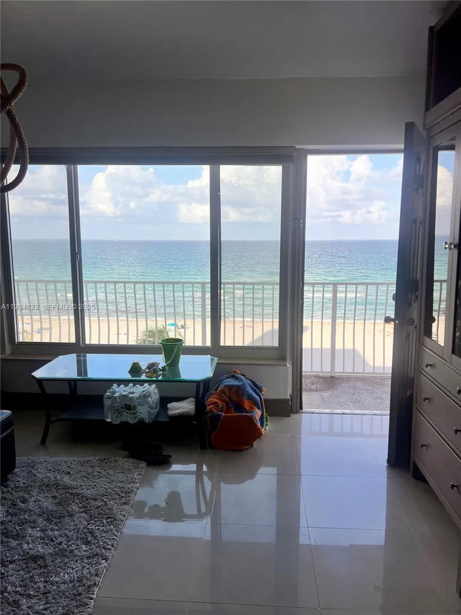 300 Oregon St # 506, Hollywood FL 33019