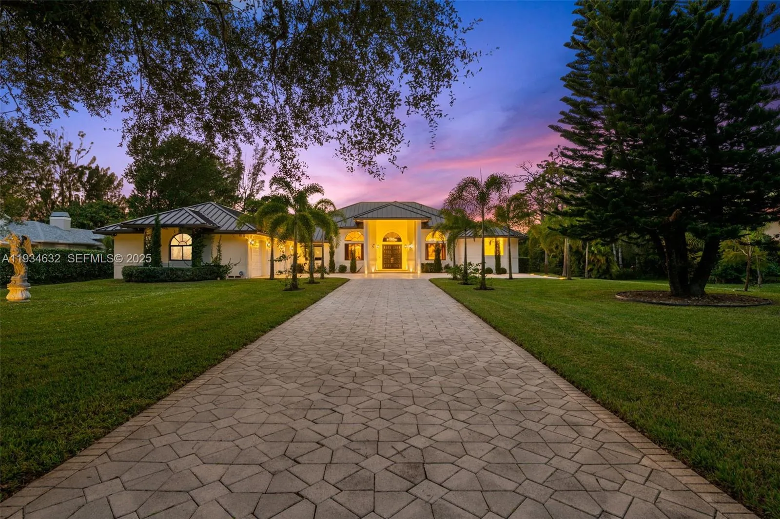 6 bedroom 4 bath for sale at 6775 NW 65th Terrace, Parkland FL 33067