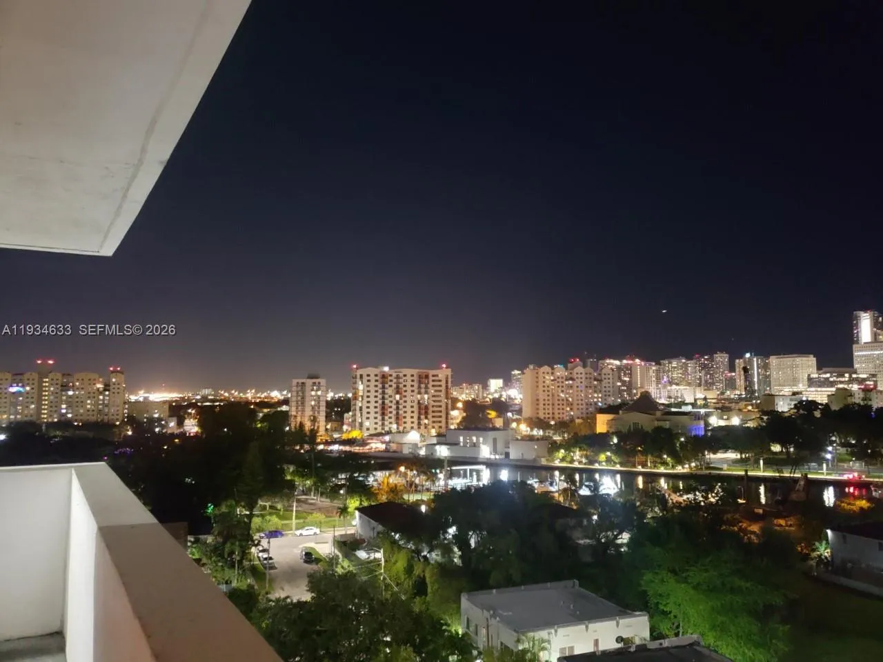 2 bedroom 2 bath for sale at 36 NW 6th Ave # 906, Miami FL 33128