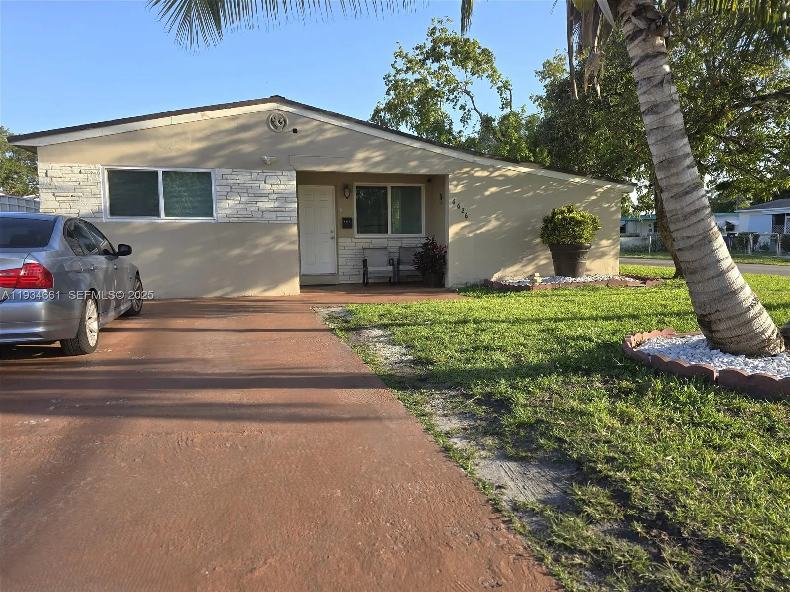3 bedroom 2 bath for sale at 6626 SW 1st Ct, Pembroke Pines FL 33023