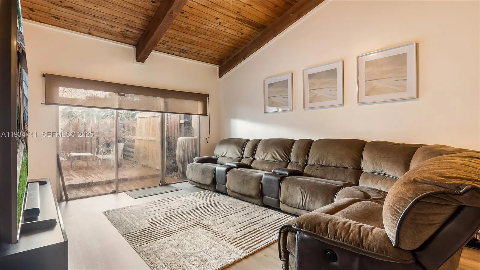 2 bedroom 2 bath for sale at 7481 NW 33rd St # 7481, Lauderhill FL 33319